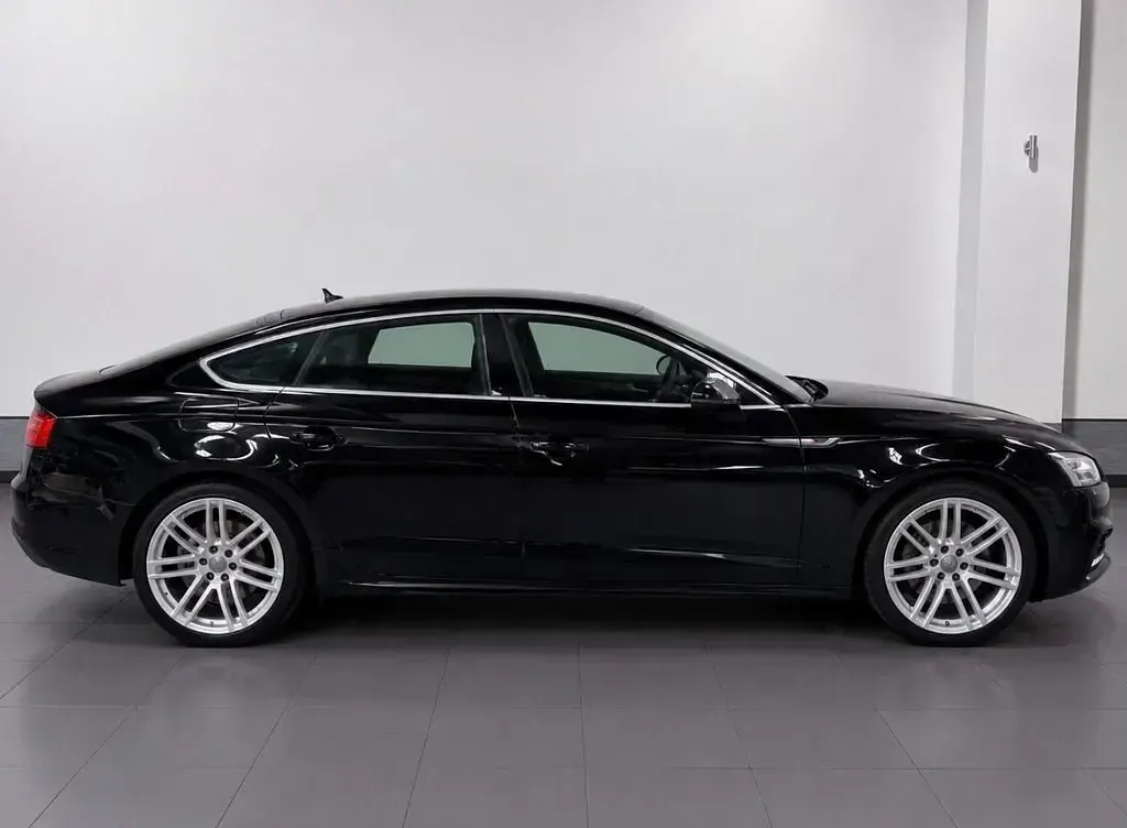 Begagnad Audi A5 Sportback S-Line 190 HK (139 kW) 2015 Svart Halvkombi