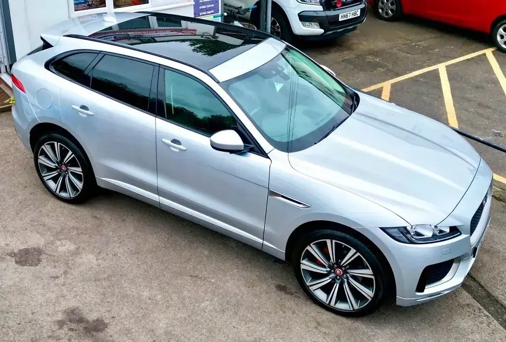 Used Jaguar F-Pace S 300 HP (220 kW) 2017 Silver SUV