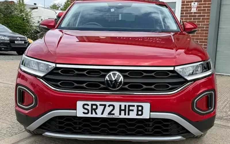 Usado VW T-Roc Life 110 CV (80 kW) 2024 SUV