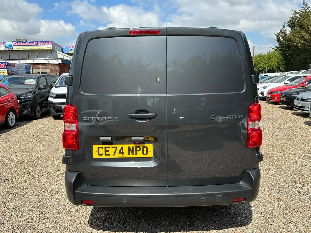 Używany Citroën Dispatch 120 KM (88 kW) 2025 Szary Minivan