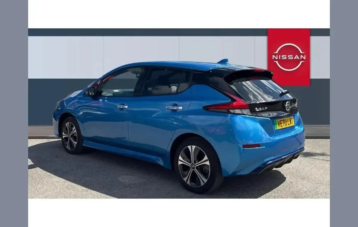 Used Nissan Leaf Tekna 160 kW (218 HP) 2020 Blue Hatchback