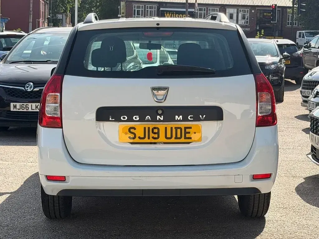 Used Dacia Logan MCV Essentiel 90 HP (66 kW) 2019 White Estate