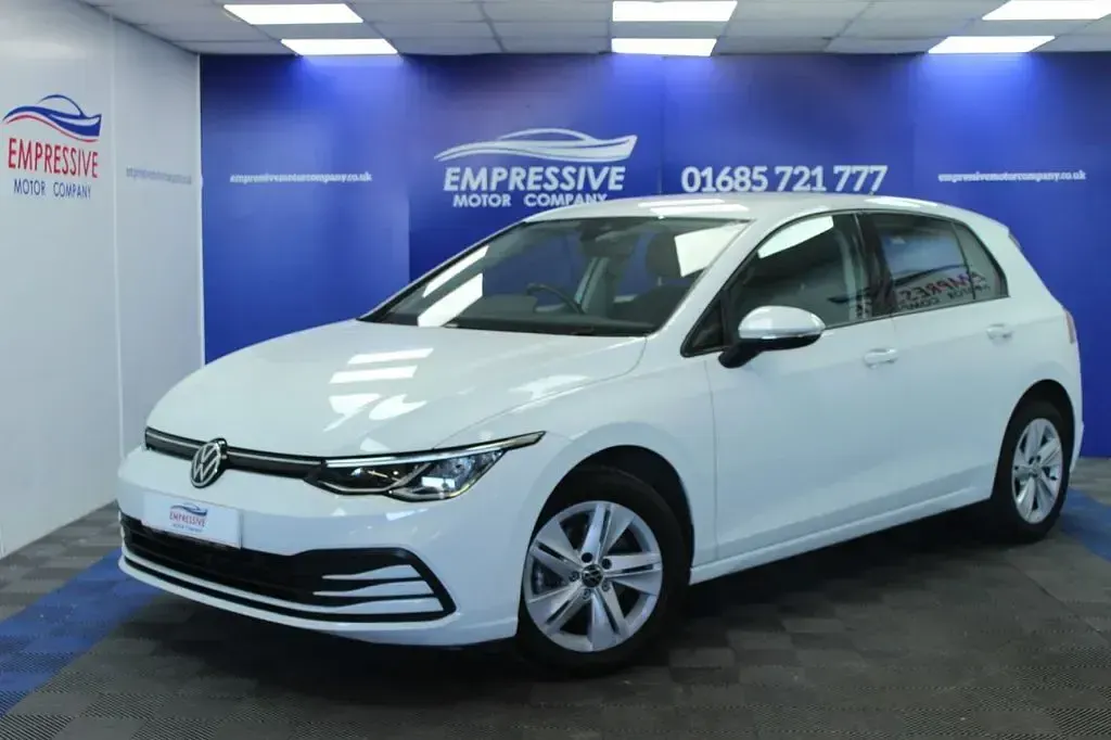Used VW Golf VII Life 130 HP (95 kW) 2020 White Hatchback