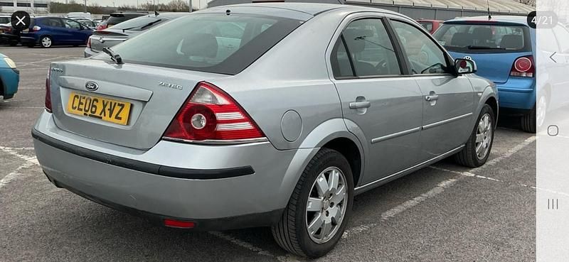Used Ford Mondeo Zetec 145 HP (106 kW) 2006 Silver Hatchback