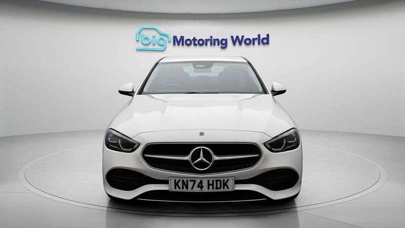 Used Mercedes C200 204 HP (150 kW) 2024 White Sedan