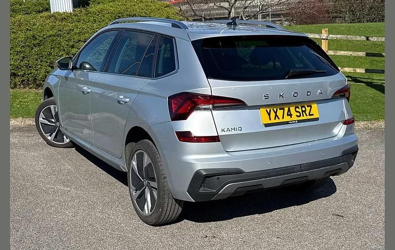 Used Skoda Kamiq SE L 115 HP (84 kW) 2024 Brilliant silver metallic SUV