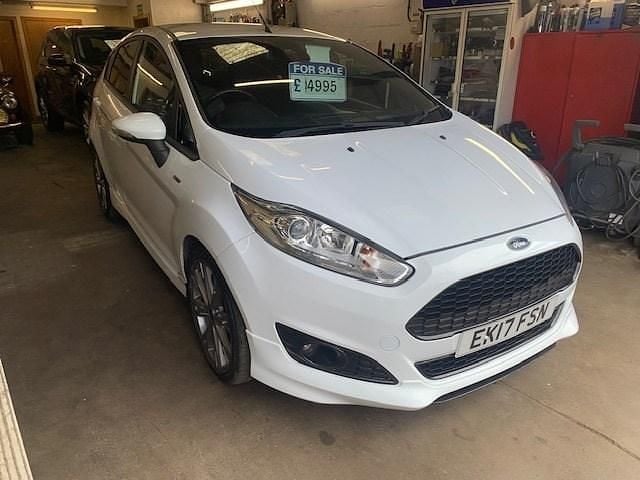 Usado Ford Fiesta ST-Line 140 HP (102 kW) 2017 Branco Citadino