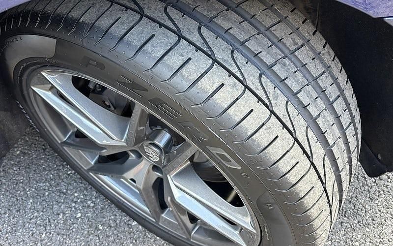 Used Porsche Macan 265 HP (194 kW) 2025 SUV