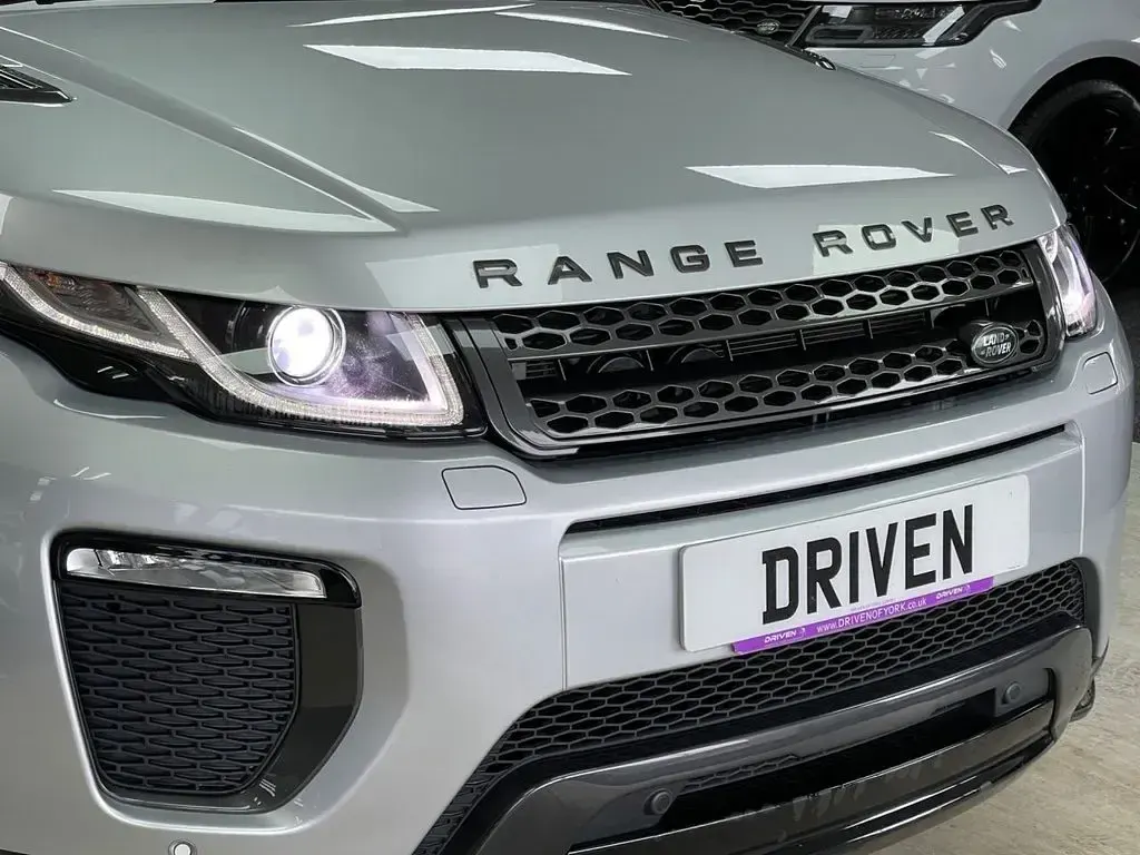 Begagnad Land Rover Range Rover evoque Landmark 180 HK (132 kW) 2018 Silver SUV