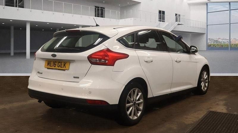 Used Ford Focus Titanium 2016 White Hatchback