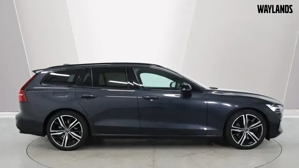 Used Volvo V60 R-Design 247 HP (181 kW) 2019 Grey Estate