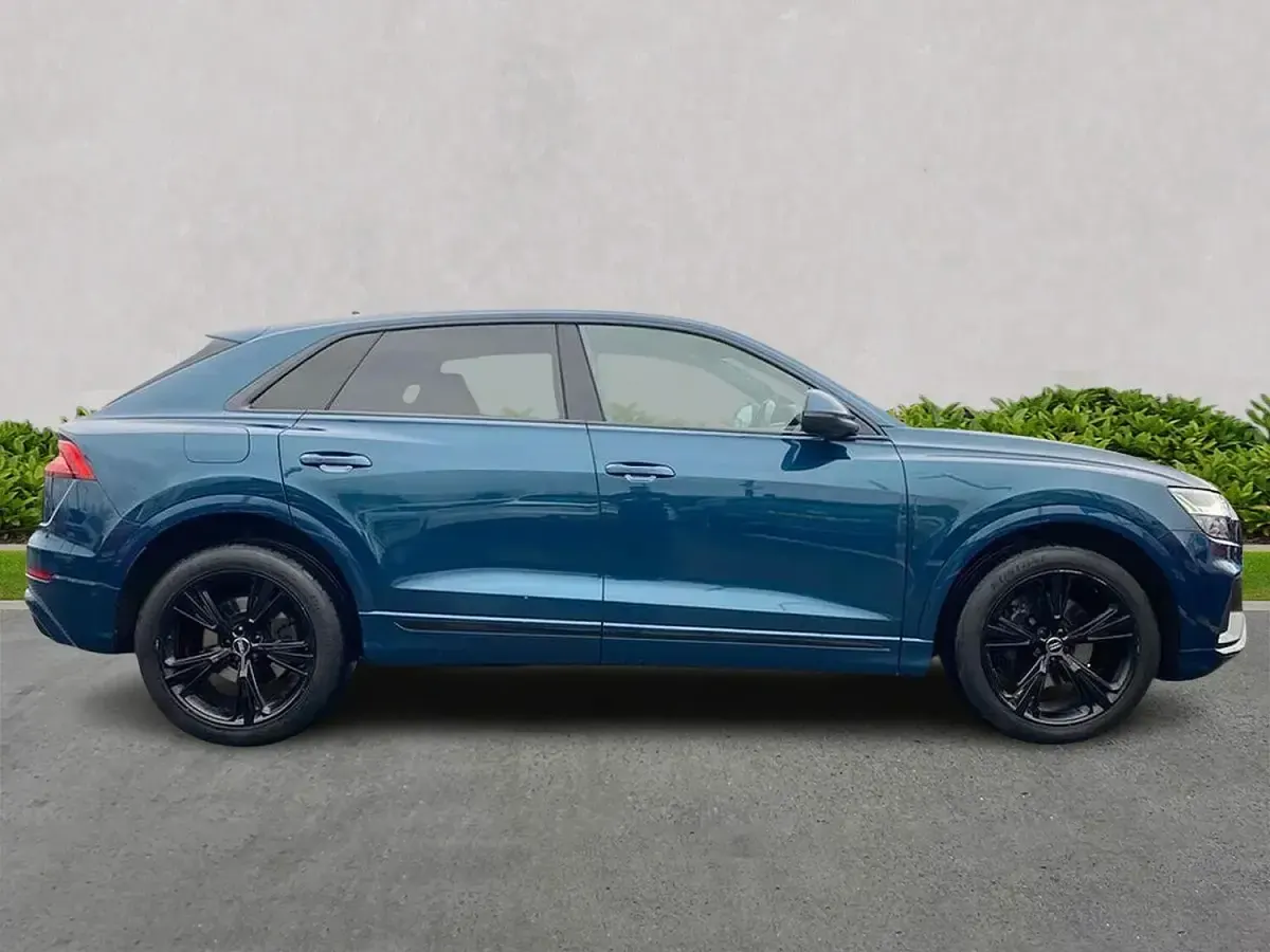 Used Audi Q8 S-Line 286 HP (210 kW) 2019 Blue SUV