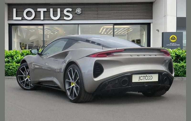 Used Lotus Emira 405 HP (297 kW) 2023 Grey Coupe