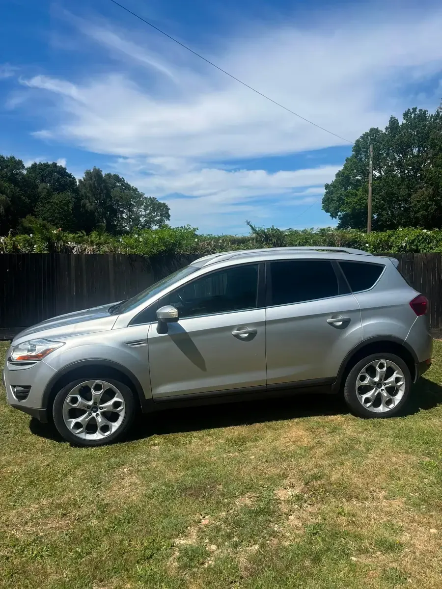 Used Ford Kuga Zetec 140 HP (102 kW) 2012 Silver SUV