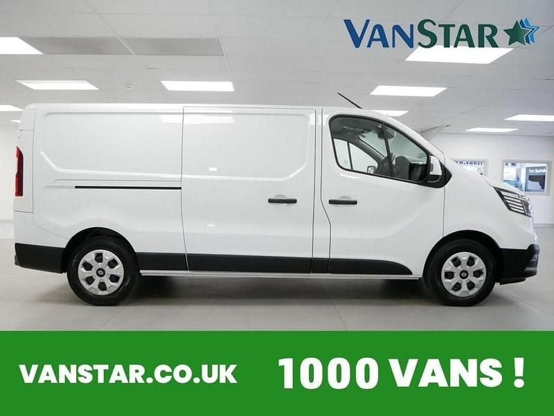 Begagnad Renault Trafic 150 HK (110 kW) 2025 Vit