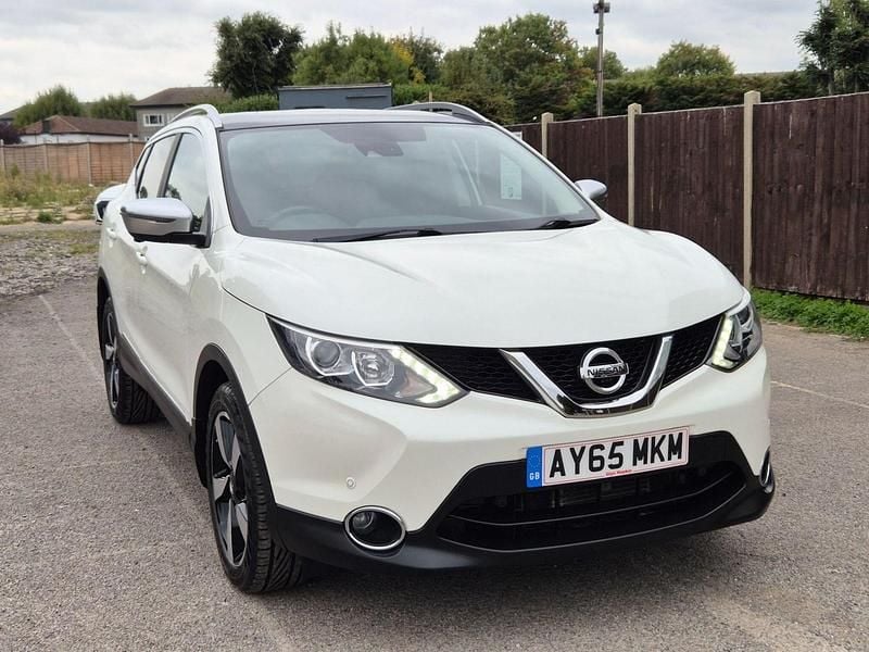 White Used 2015 Nissan Qashqai N-TEC SUV | £10,000 (Good price) - Image 1/4