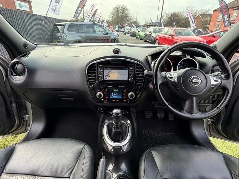 Used Nissan Juke Tekna 115 HP (84 kW) 2015 Silver SUV