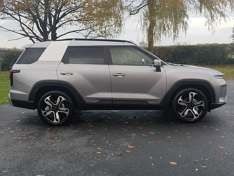 Used Ssangyong (KGM) Torres 176 HP (129 kW) 2025 Silver SUV