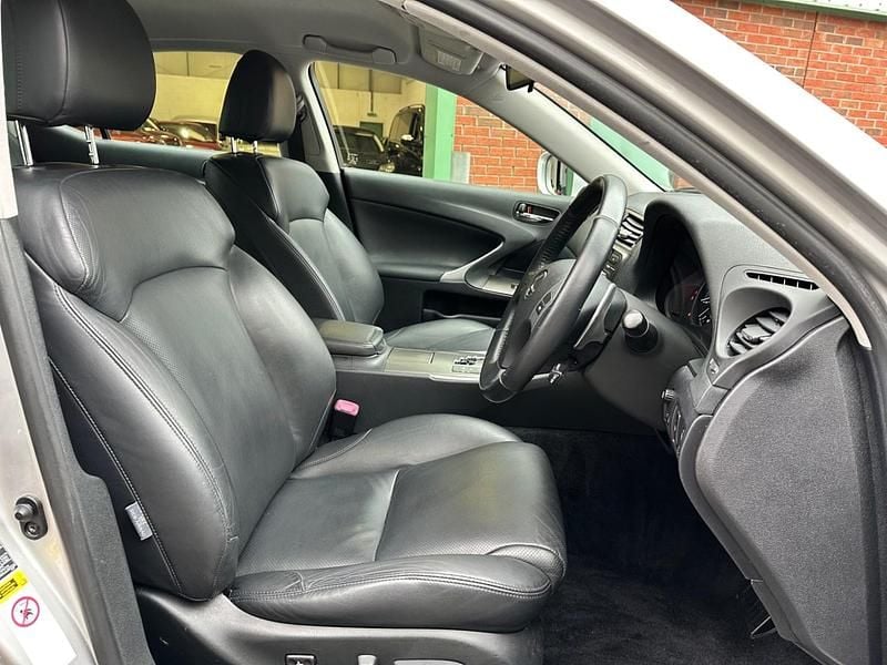 Used Lexus IS250 2007 Silver Sedan