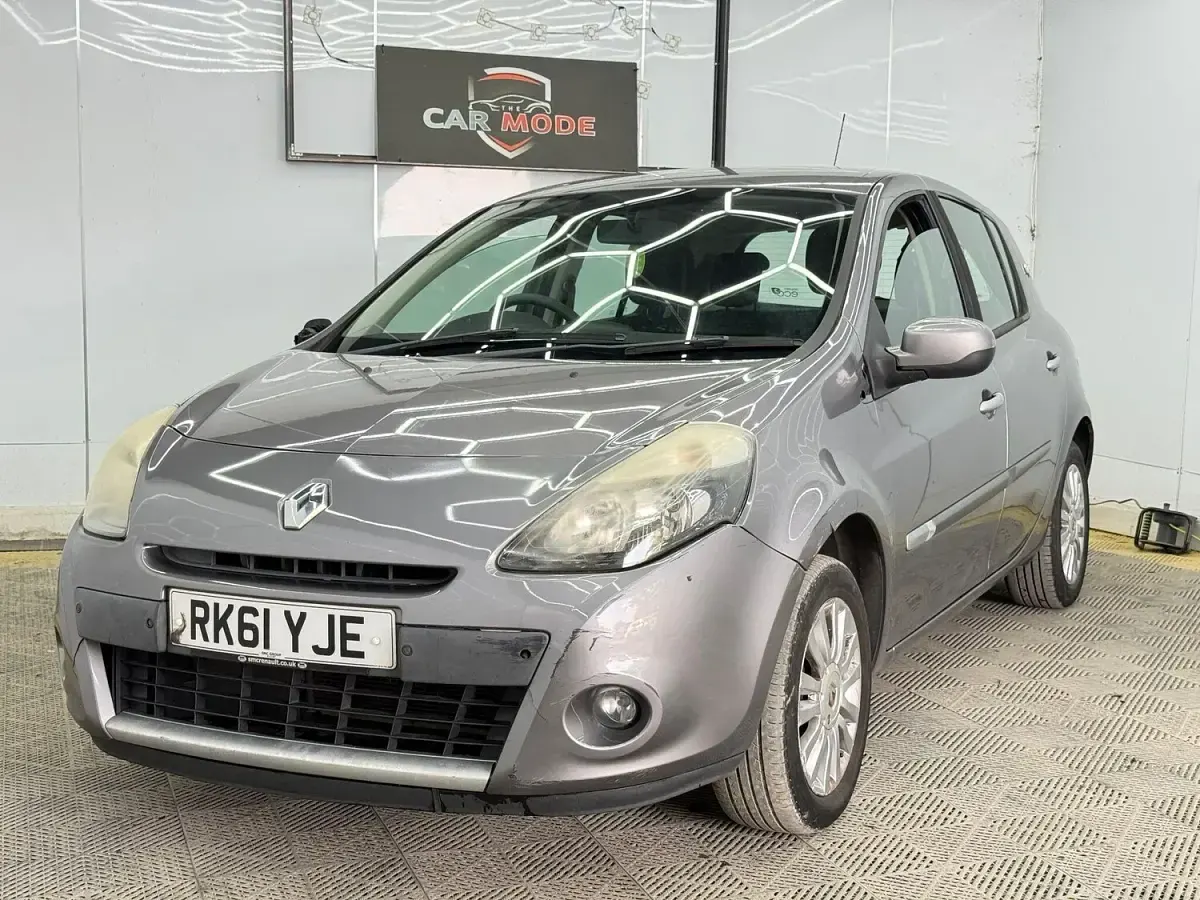 Used Renault Clio 75 HP (55 kW) 2011 Grey Hatchback
