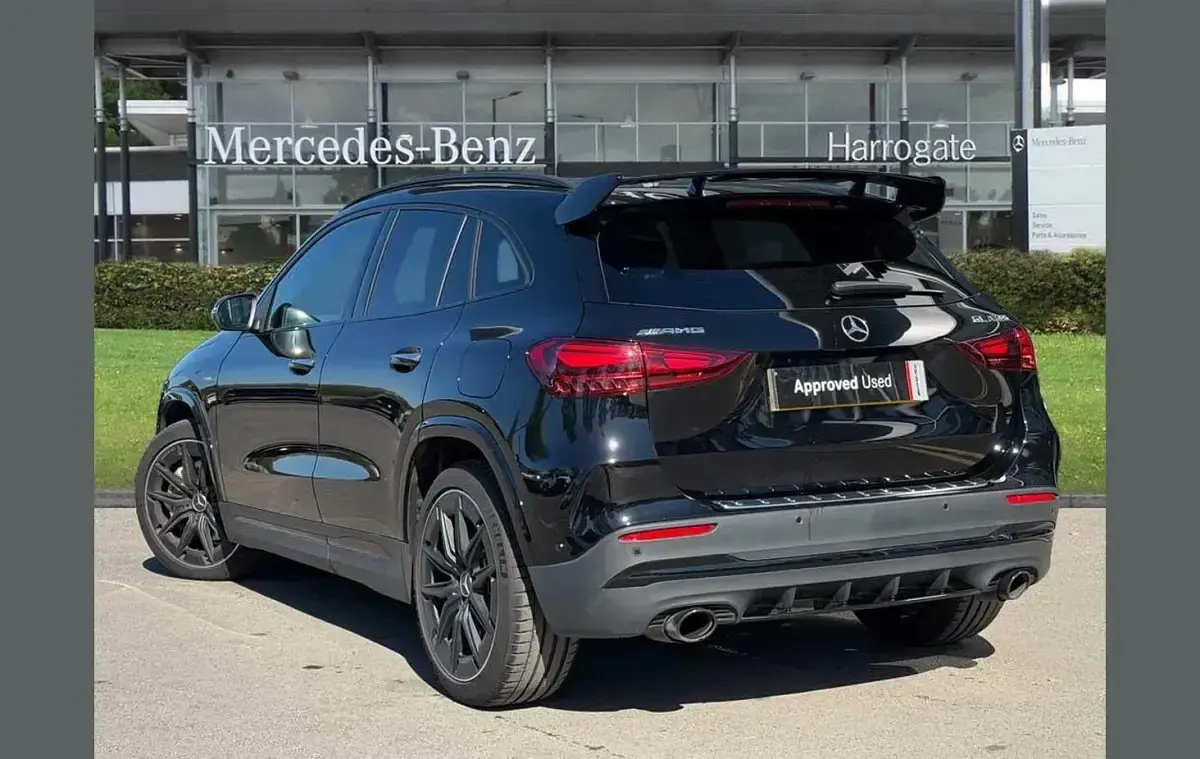 Usado Mercedes GLA35 AMG Premium Plus 301 HP (221 kW) 2024 Preto SUV