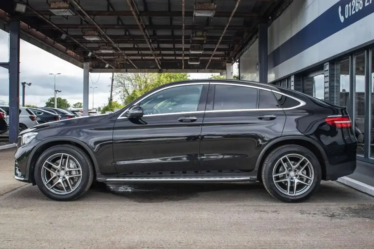 Used Mercedes GLC220 AMG line 170 HP (125 kW) 2017 Black SUV