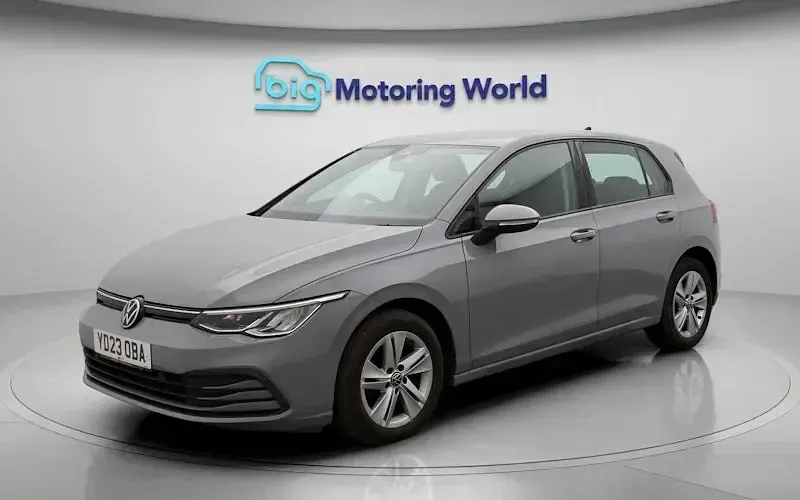 Second-hand VW Golf VIII S 150 CP (110 kW) 2023 Gri Hatchback