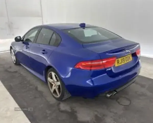 Used Jaguar XE R-Sport 180 HP (132 kW) 2019 Blue Sedan