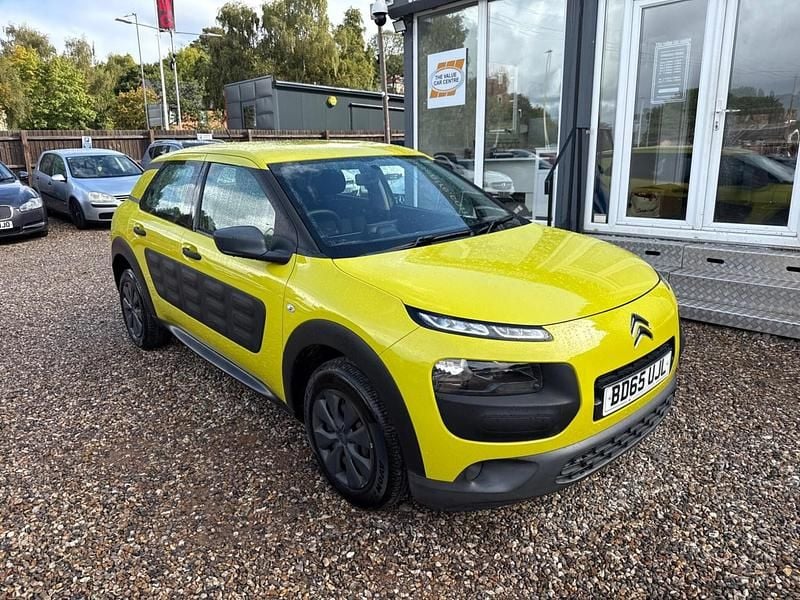 Yellow Used 2015 Citroën C4 Cactus PureTech Hatchback | £5,290 (Fair price) - Image 1/3