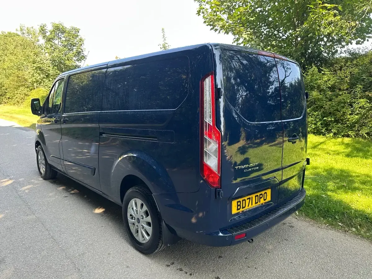Used Ford Transit Custom Limited 130 HP (95 kW) 2021 Blue Van