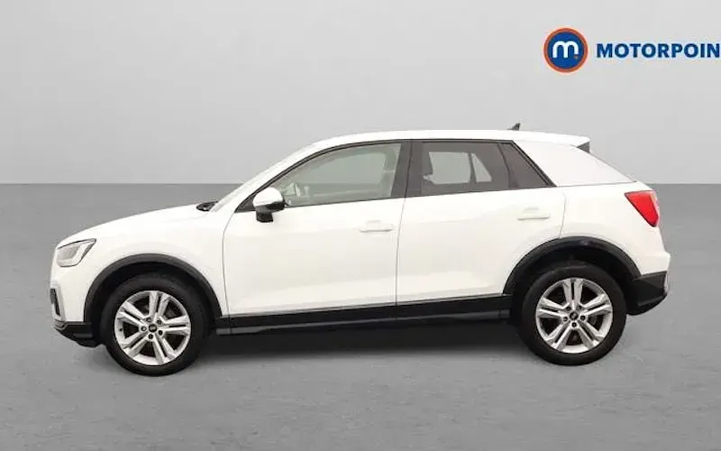 Usado Audi Q2 Sport 110 HP (80 kW) 2024 SUV