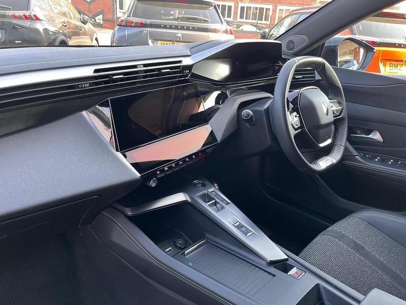 Used Peugeot 308 SW GT 134 HP (98 kW) 2025 Blue Estate