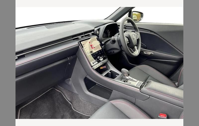 Used Lexus LBX 136 HP (100 kW) 2026 Grey SUV