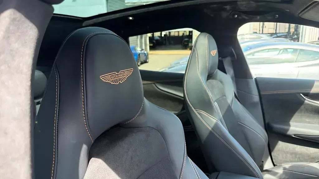 Usado Aston Martin DBX 707 707 CV (519 kW) 2025 Verde SUV