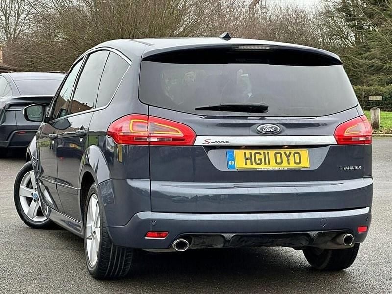 Begagnad Ford S-MAX Titanium X 200 HK (147 kW) 2011 Grå Minibuss