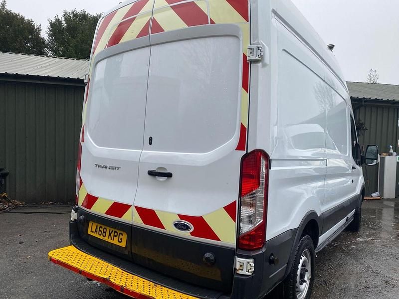 Used Ford Transit 130 HP (95 kW) 2019 White Van
