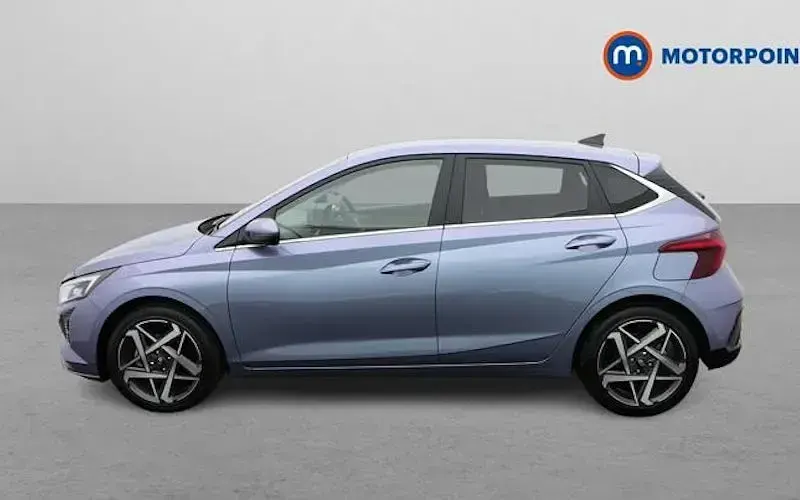 Used Hyundai i20 Premium 101 HP (74 kW) 2025 Blue Hatchback