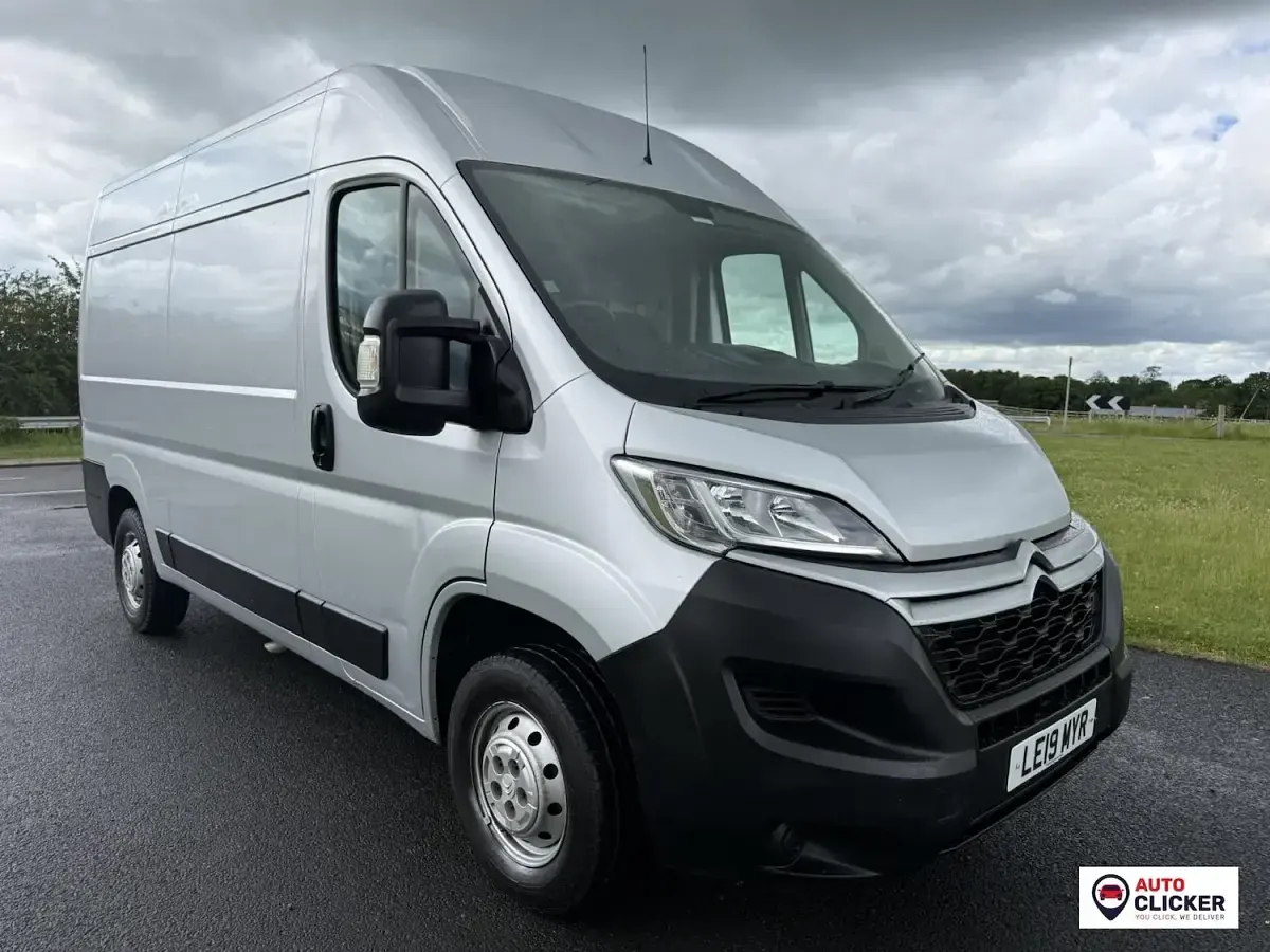 Used Citroën Relay 130 HP (95 kW) 2019 Silver Van