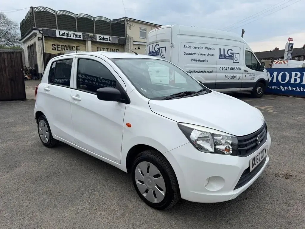 Used Suzuki Celerio 68 HP (50 kW) 2017 White Hatchback