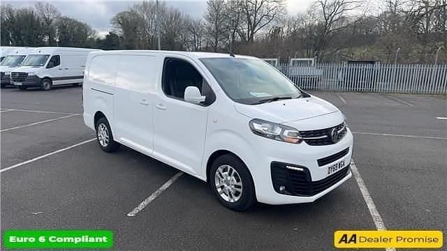 Second-hand Vauxhall Vivaro 2019 Alb Monovolum
