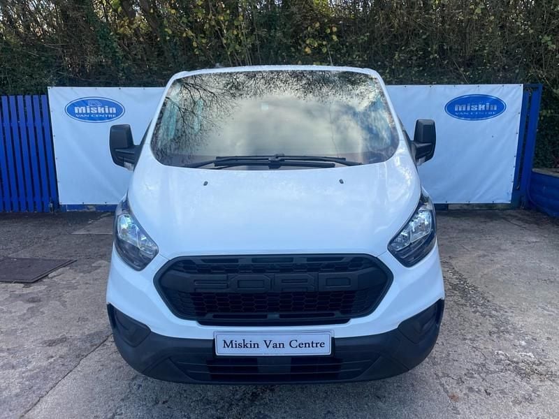 Used Ford Transit Custom 105 HP (77 kW) 2023 White Van