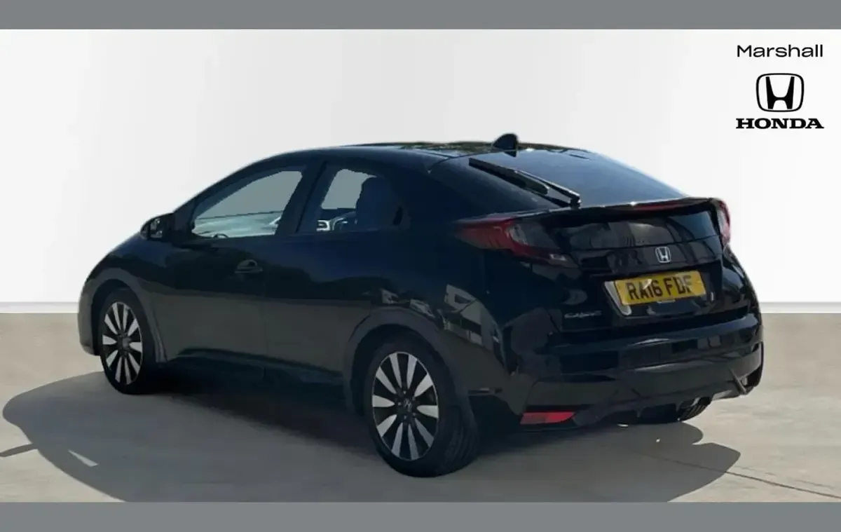 Used Honda Civic SE Plus 139 HP (102 kW) 2016 Black Hatchback
