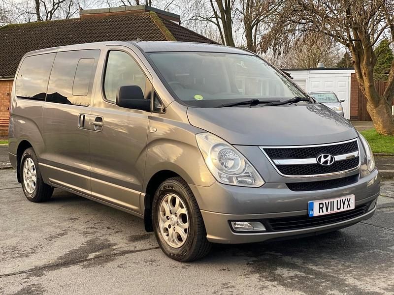 Grey Used 2011 Hyundai I800 Style MPV | £5,811 (Super price) - Image 1/4