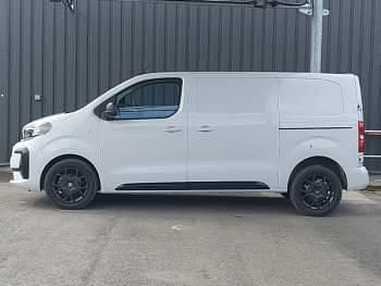 New Vauxhall Vivaro 2026 Solid  kaolin white MPV