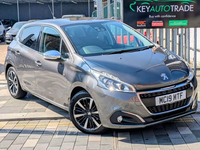 Grey Used 2019 Peugeot 208 Hatchback | £9,250 (Fair price) - Image 1/4