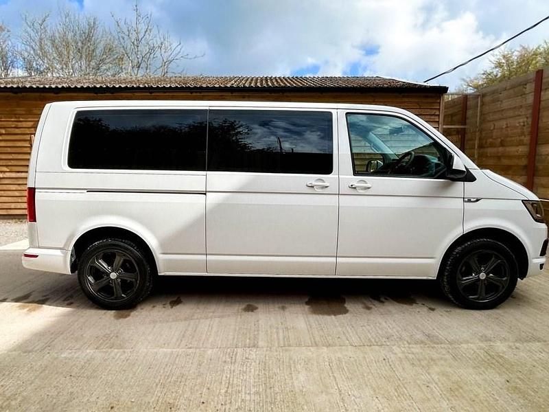 Used VW Transporter SE 150 HP (110 kW) 2019 White Van