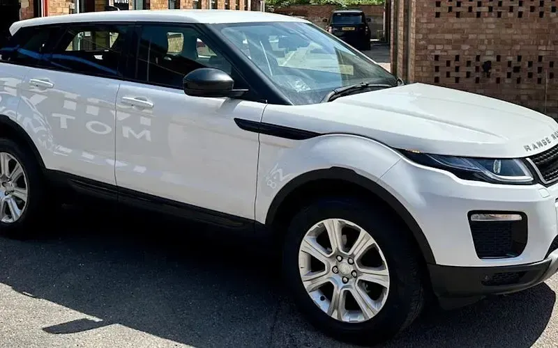 Used Land Rover Range Rover evoque SE 150 HP (110 kW) 2018 Hatchback