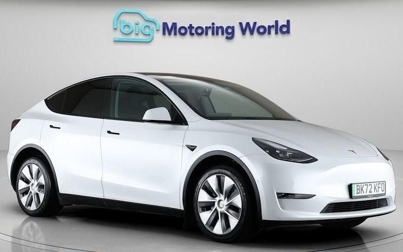 White Used 2022 Tesla Model Y Long Range AWD SUV | £24,400 (Fair price) - Image 1/4