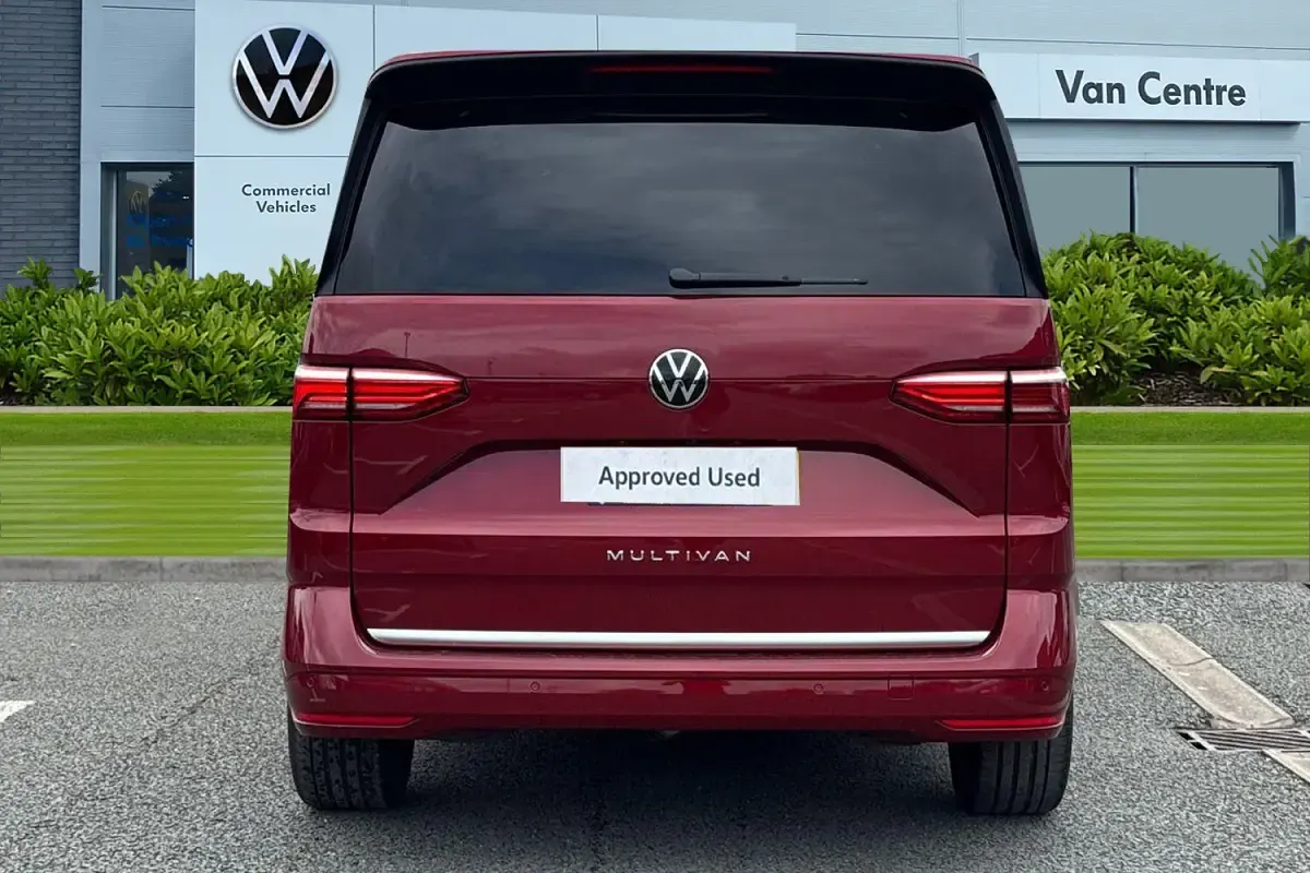 Used VW Multivan Style 150 HP (110 kW) 2025 Red MPV