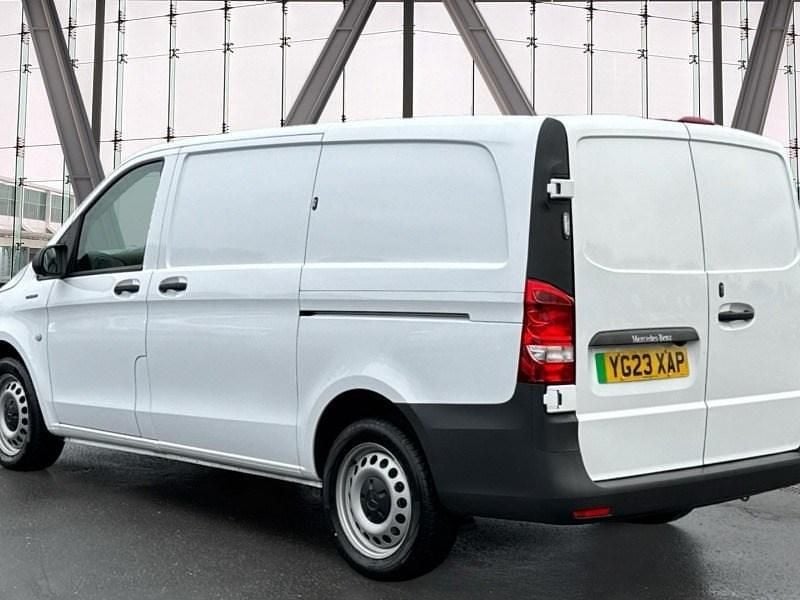 Used Mercedes e-Vito Progressive 85 kW (116 HP) 2023 White MPV